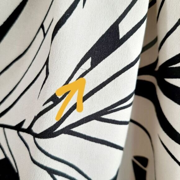 BILLABONG Spaghetti Strap Silky Tank Top B&W Sz M Flawed - Picture 13 of 16